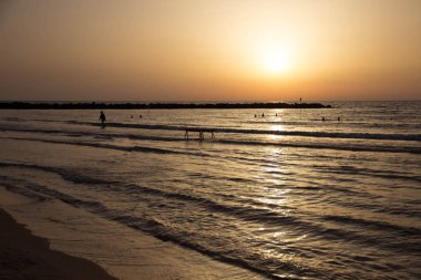 Akdeniz güzel güzel gün batımı