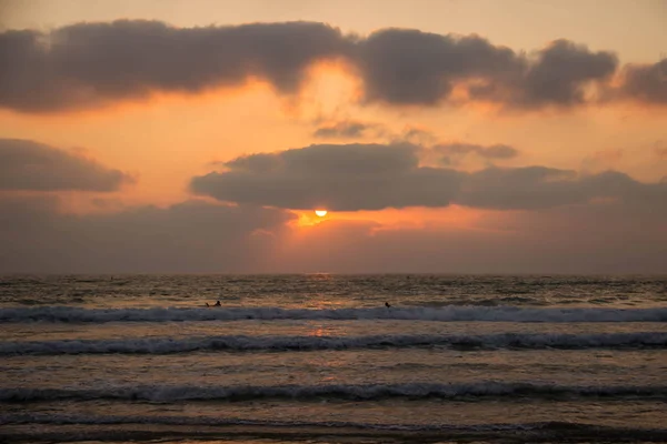 Schöner Malerischer Sonnenuntergang Der Meeresküste — Stockfoto