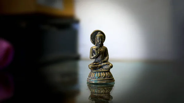 Mármol Blanco Antiguo Buda Tibetano Escultura Adorno Naturaleza Piedra Tallado — Foto de Stock