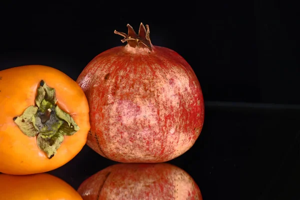 Ensemble Fruits Tropicaux Exotiques Mûrs Sur Fond Noir Concept Alimentation — Photo