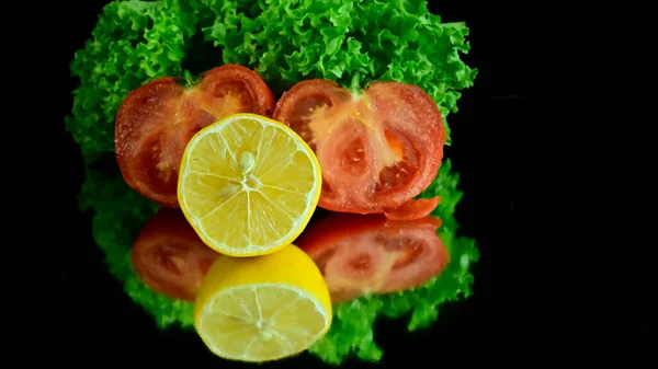 Limone Fresco Dimezzato Insalata Pomodoro Concetto Stile Vita Sano — Foto Stock