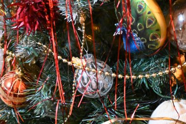 Yeni yılı kutlamak için Noel süslemeleri.