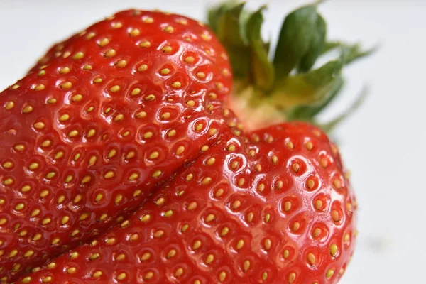 Süße Köstliche Erdbeere Auf Hellem Hintergrund Nahsicht — Stockfoto