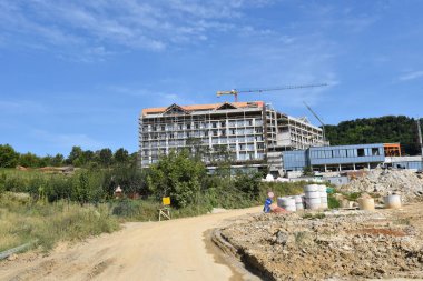 İnşaat tarafının gündüz görünümü 