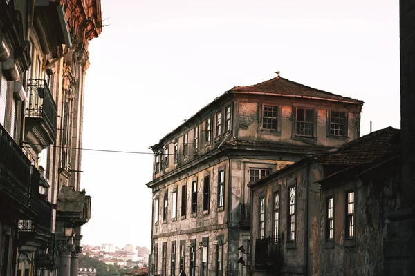 Fachada Calle Atardecer Con Luz Del Atardecer — Foto de Stock