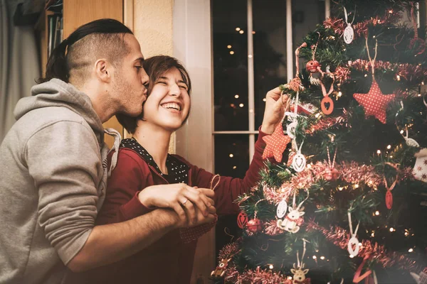 Closeup Couple Decorating Christmas Tree — Stock Photo, Image