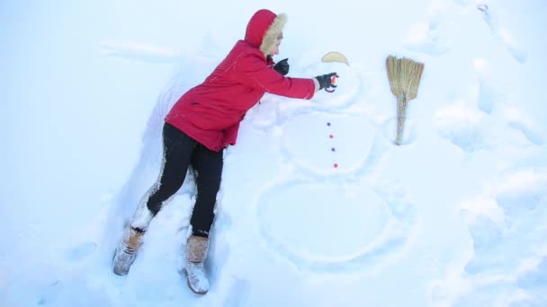 Κορίτσι Μου Πεις Βρίσκεται Δίπλα Έναν Χιονάνθρωπο 1920 1080 — Αρχείο Βίντεο