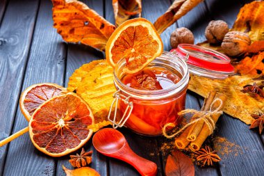 kabaklar ve abrok, sonbahar arka plan reçelli çay