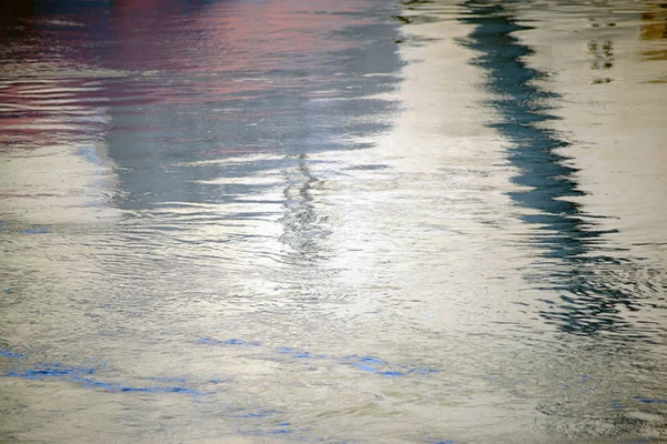 Ondas Reflejos Superficie Del Agua Gradientes Abstractos Superficie Del Agua — Foto de Stock