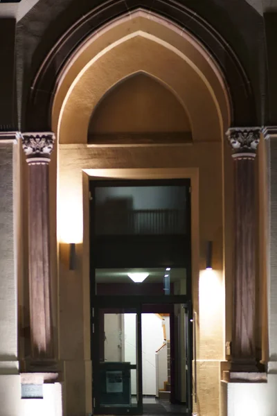 Nacht Evangelische Kerk Limburg Ingang Van Evangelische Kerk Verlicht Nachts — Stockfoto