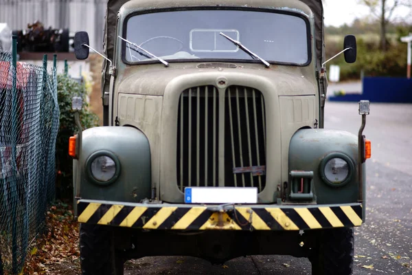 Camions Citernes Armée Avant Cabine Wagon Citerne Désaffecté Rouillé Armée — Photo