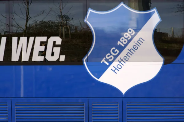 Takım otobüs Tsg 1899 Hoffenheim / silah kat Lig takımlarından Tsg 1899 Hoffenheim takım'in 23 Şubat 2019 Junior bölümü bir oyunda Frankfurt'ta otobüs