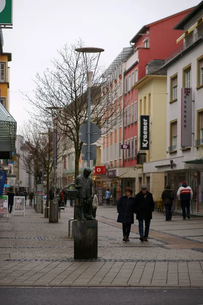 Markt Street Kaiserslautern Voetgangers Lopen Langs Markt Straat Een Winkelstraat — Stockfoto