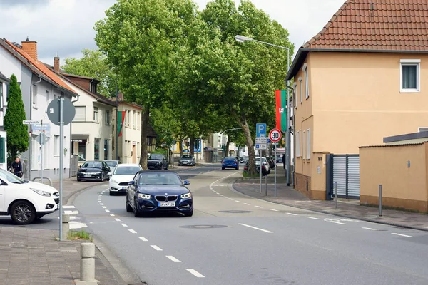 Darmstadt Street Dreieich Traffico Stradale Curva Nello Stretto Darmstdter Sprendlingen — Foto Stock