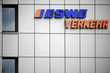 Eswe Transport Company / 13 Nisan 2019 tarihinde Wiesbaden logolu Eswe taşımacılık şirketi ofis ve ticari bina