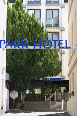 Park Hotel Bad Homburg / 4 yıldızlı Park Hotel'in girişi 09 Haziran 2019 tarihinde Bad Homburg'da.