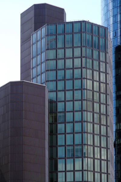 Arranha Céus Distrito Financeiro Frankfurt Bordas Telhado Fachadas Vidro Edifícios — Fotografia de Stock