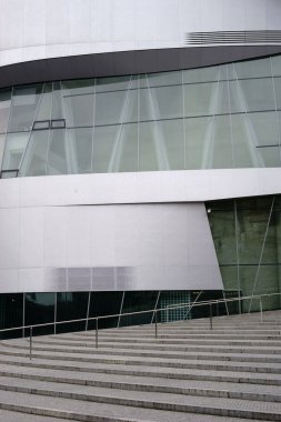 Mimarlık detay Daimler genel merkezi Untertuerkheim / Stuttgart Mercedes-Benz tesisi Untertuerkheim Daimler merkezinin ziyaretçi girişi