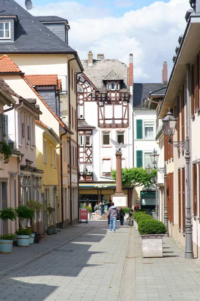 Wąska Aleja Miejscu Waisenhaus Bad Homburg Wąska Aleja Zabytkowymi Domami — Zdjęcie stockowe