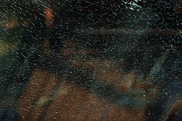 Zerbrochene Fenster Die Abstrakten Risse Und Muster Einer Zerbrochenen Fensterscheibe — Stockfoto