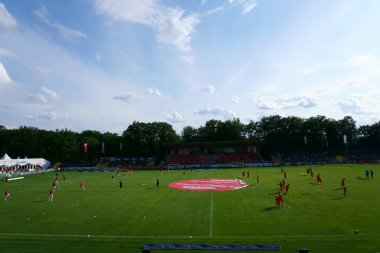 Grandstand Fc Bayern Alzenau / Futbol bölgeli sömeymen Fc Bayern Alzenau evinde spor merkezinin tribün 24 Ağustos 2019 alzenau bir futbol kulübü