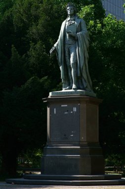 Schiller anıtı Frankfurt / Schiller Anıtı, Frankfurt şehir merkezinde şair Schiller tarafından bronz bir heykel