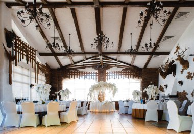 oda bir düğün için dekore