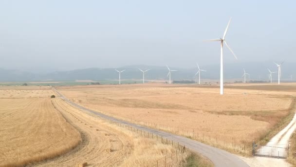 Luftaufnahme Eines Onshore Windparks Spanien Einem Sonnigen Tag — Stockvideo