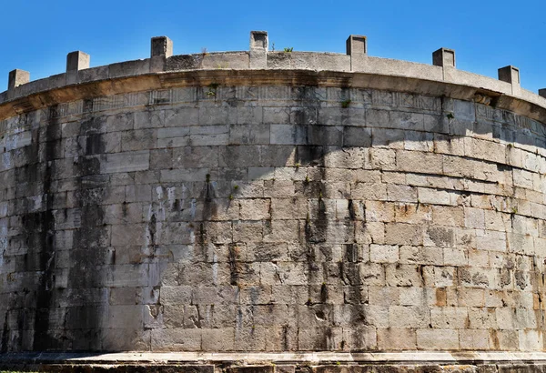 Römisches Mausoleum in Gaeta -Italien - — Stockfoto