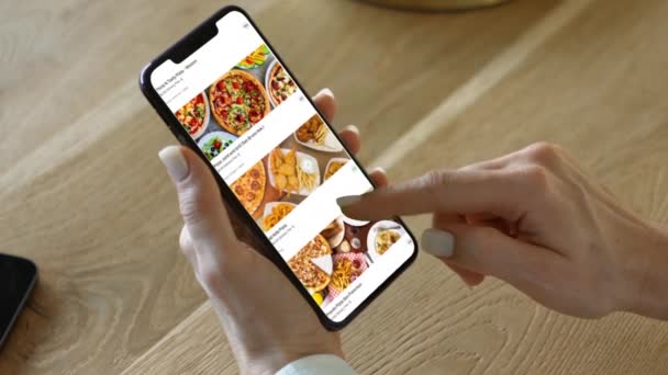 Smartphone Para Encomendar Pizza Line — Vídeo de Stock