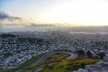 San Francisco üzerinde günbatımı