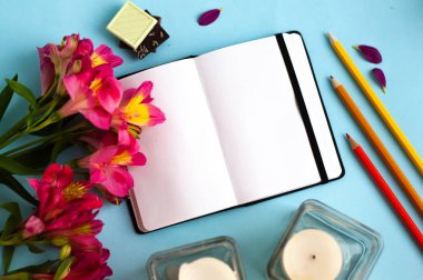 Renk arka plan üstünde not etmek