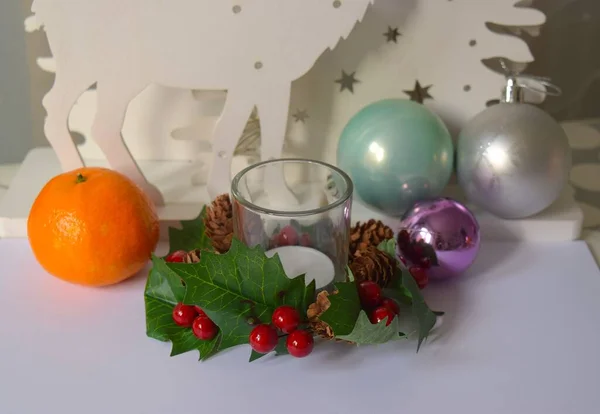 Рождественские Красочные Украшения Светлом Фоне — стоковое фото