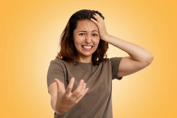 Portrait Angry Young Caucasian Woman Tense Hands Clutching Her Head — Stock Photo, Image
