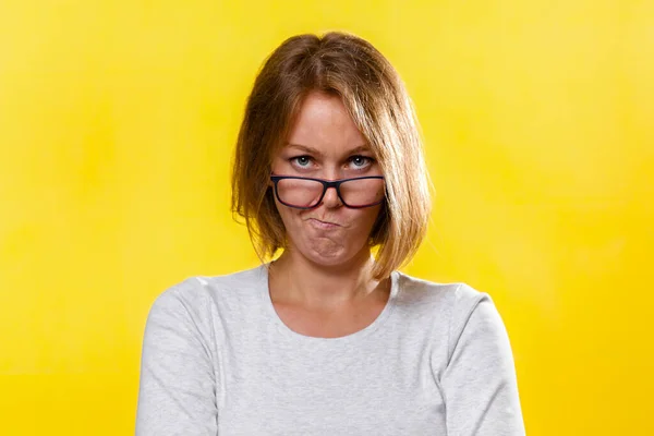 Emotions Psychology Woman Blonde Glasses Crossed Her Arms Pursed Her — Stock Photo, Image