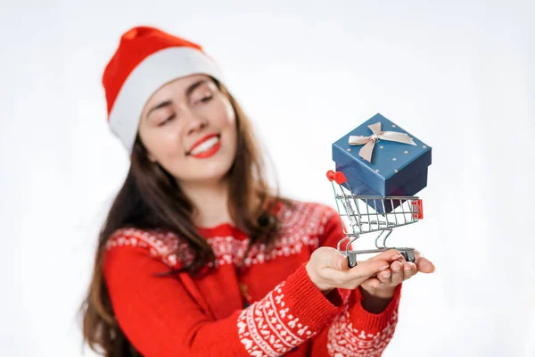 Portrait Young Smiling Woman New Year Sweater Santa Hat Holding — Stock Photo, Image