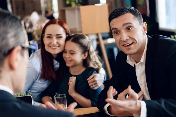 Family Sitting Office Lawyer Solving Problems — Stock Photo, Image