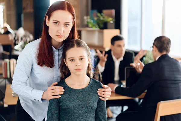 Adult Woman Standing Foreground Hugging Girl Office Lawyer — Stock Photo, Image