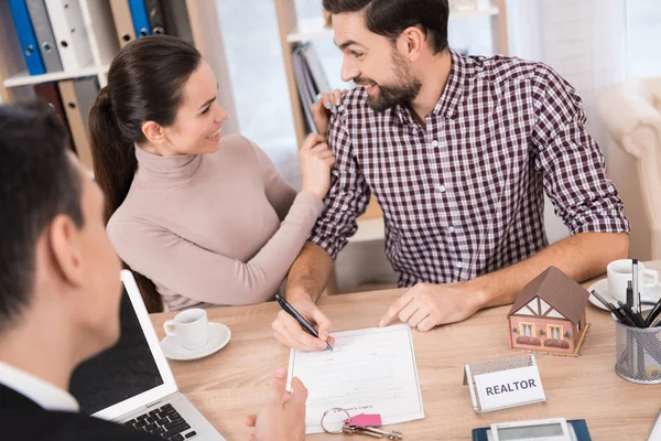 Man Signing Agreement Family Buying New Apartment Real Estate Agency — Stock Photo, Image