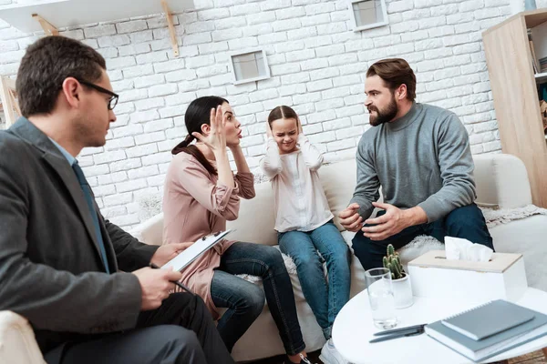 Parents Arguing Aggressively Little Girl Office Family Psychologist — Stock Photo, Image