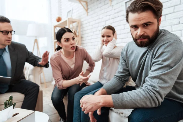 Adult Couple Small Daughter Discuss Problems Family Psychologist — Stock Photo, Image