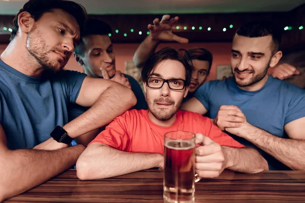 Hooligans Surrounding Red Team Fan Sports Bar While Watching Football — Stock Photo, Image