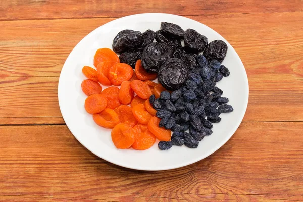 Frutas Secas Tradicionales Pasas Uva Color Oscuro Ciruelas Secas Albaricoques — Foto de Stock