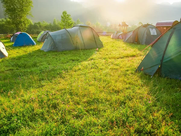 Fragment Tourist Tent Camp Mountain Meadow Covered Grass Dew Sunrise — Stock Photo, Image