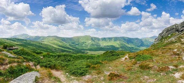 Panorama Mountain Ridge Highland Valley Background Sky Clouds Carpathian Mountains — Stock Photo, Image