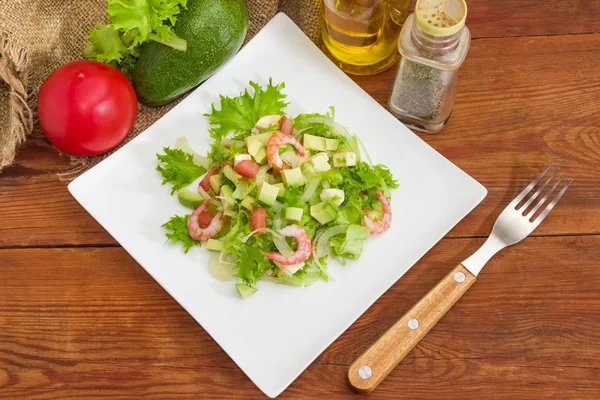 Vista Superior Prato Quadrado Com Salada Feita Abacate Fatiado Legumes — Fotografia de Stock