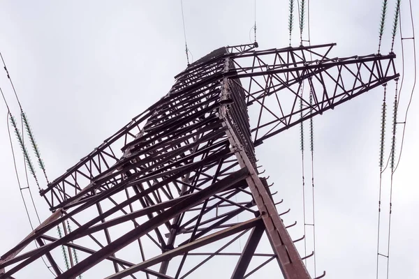 Fragment Den Övre Del Stål Galler Överföring Tower Overhead Kraftledningen — Stockfoto