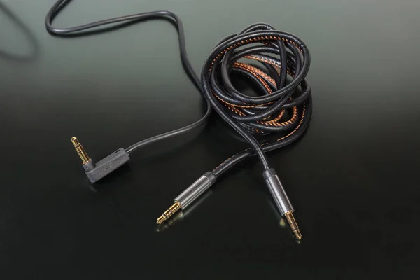 Dos Cables Audio Analógicos Diferentes Con Conectores Estéreo Chapados Oro —  Fotos de Stock