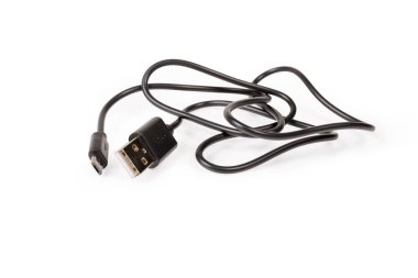 Siyah fişler Standart A ile beyaz bir arka plan üzerine standart B mikro-Usb Usb kablosuyla