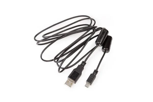 Cable USB a mini-USB sobre fondo blanco —  Fotos de Stock